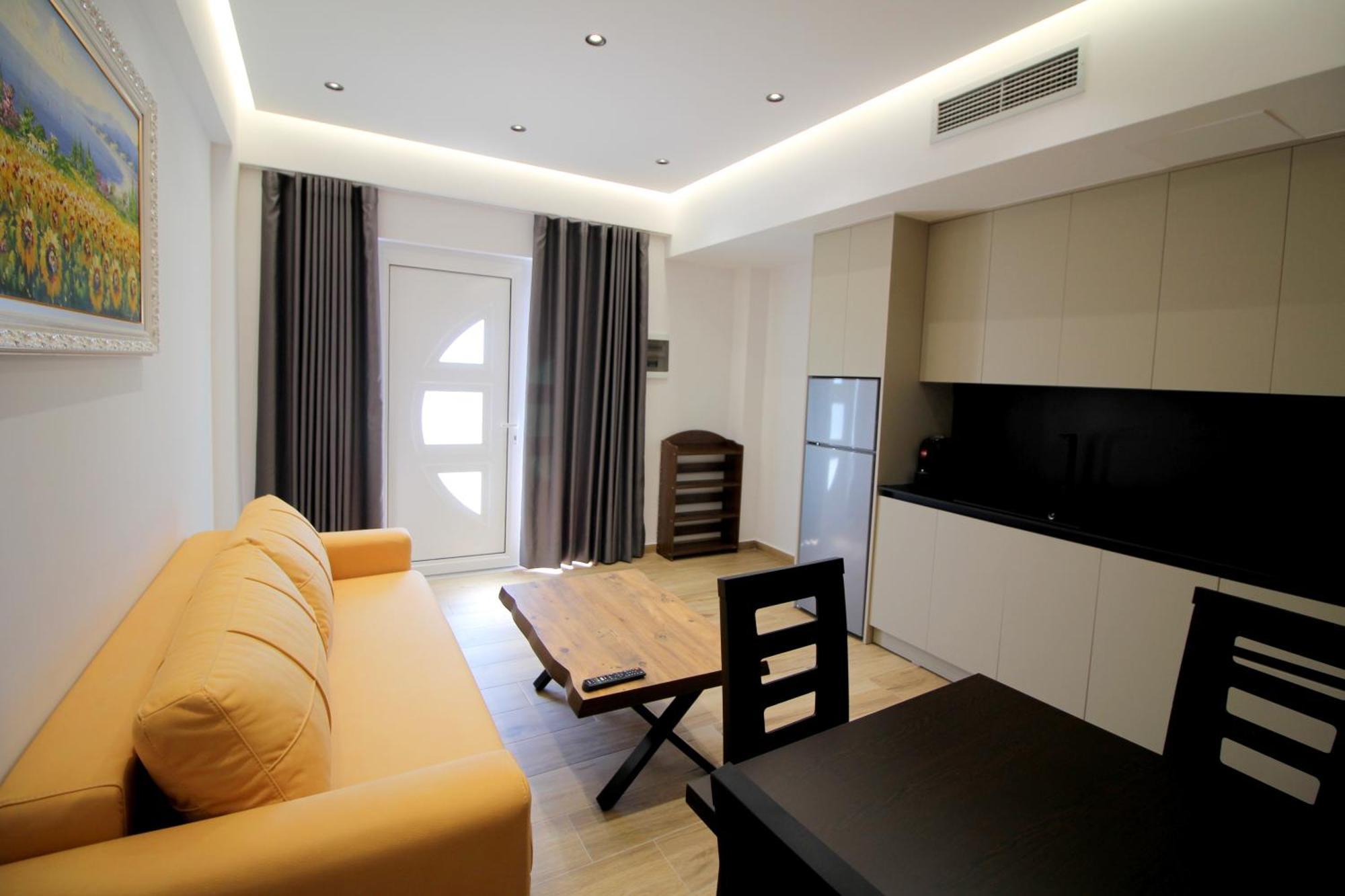 Alis Apartments Sarandë Esterno foto