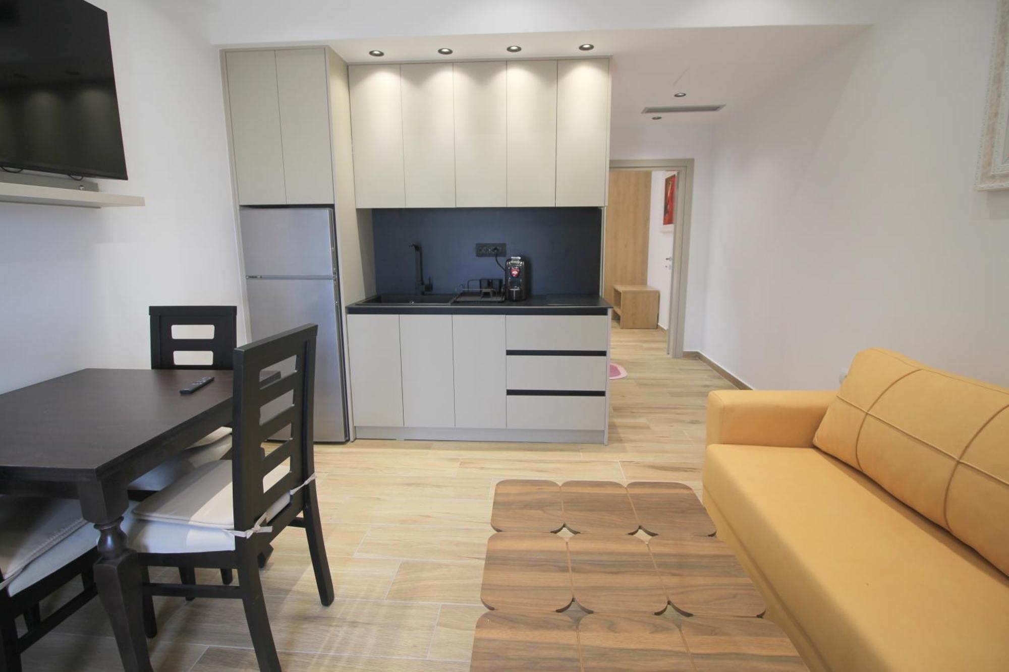 Alis Apartments Sarandë Esterno foto
