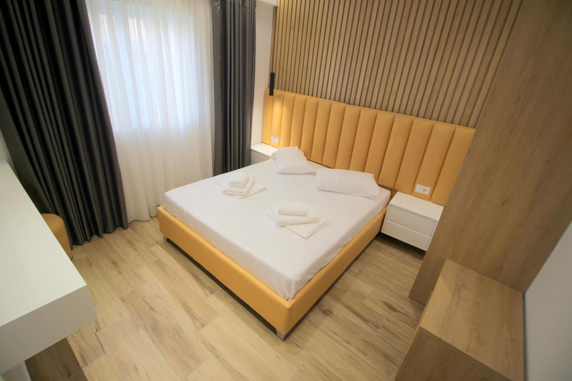 Alis Apartments Sarandë Esterno foto